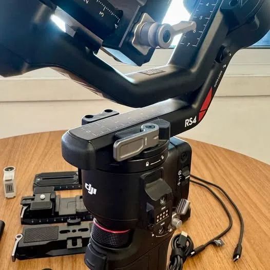 DJI RS4 Combo + Módulo de rastreamento inteligente DJI RS + Ulanzi Falcam Quick Release  - Foto 2