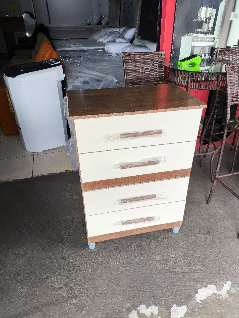 Cômoda 4 gavetas nova - Foto 4