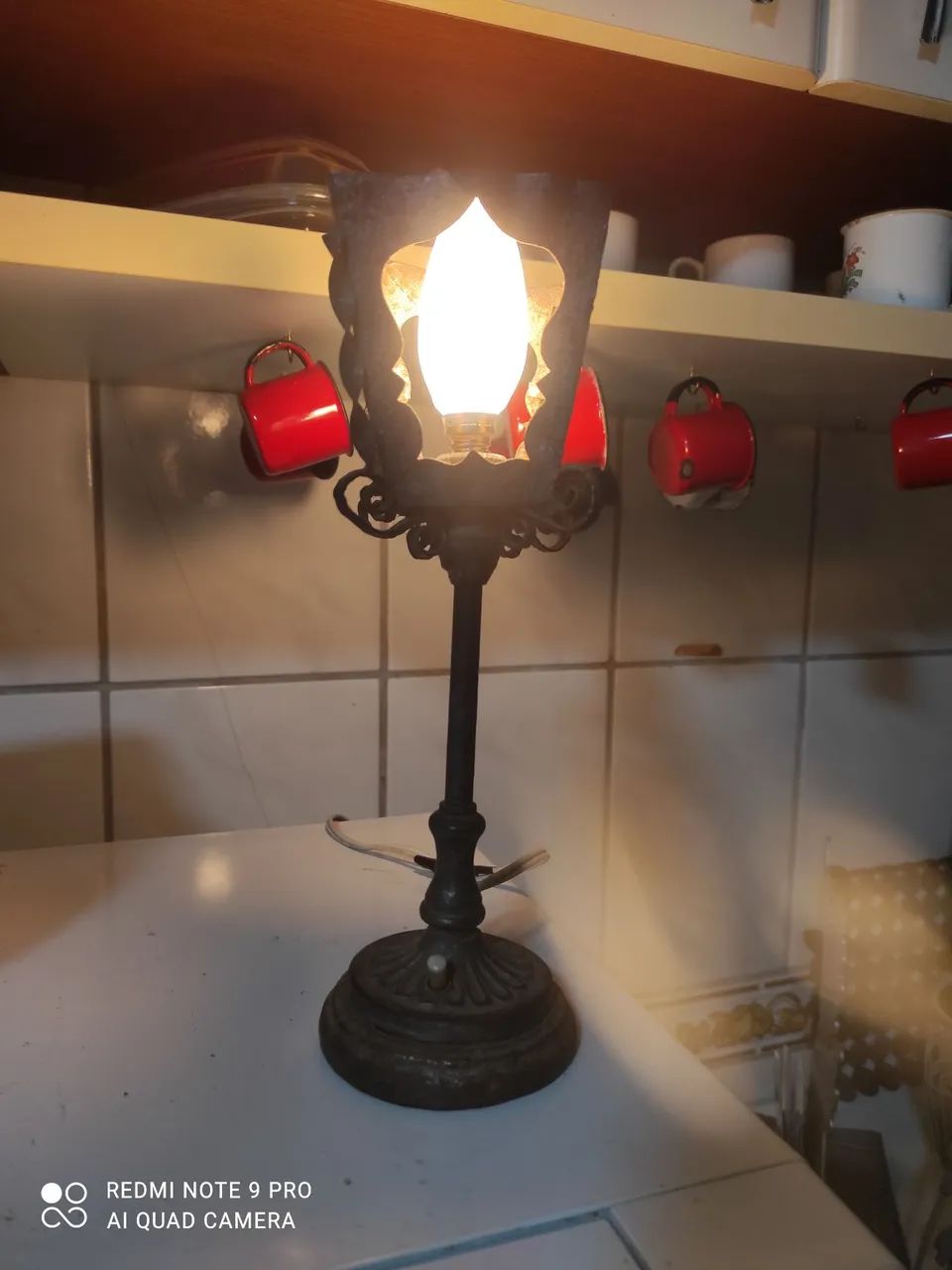 Luminária muito antiga :