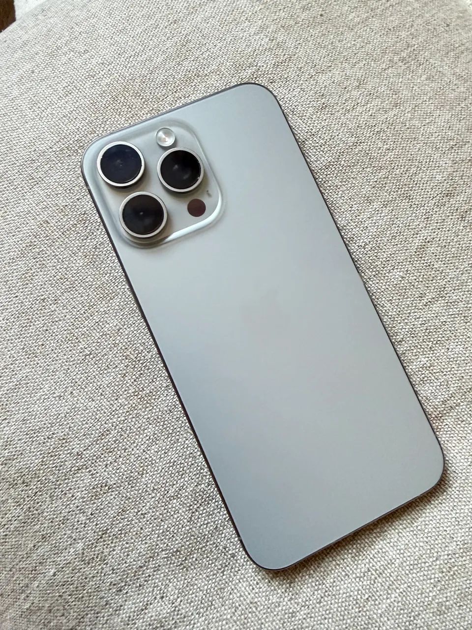 iPhone 15 pro Max 256 - único dono - negociável  - Foto 2
