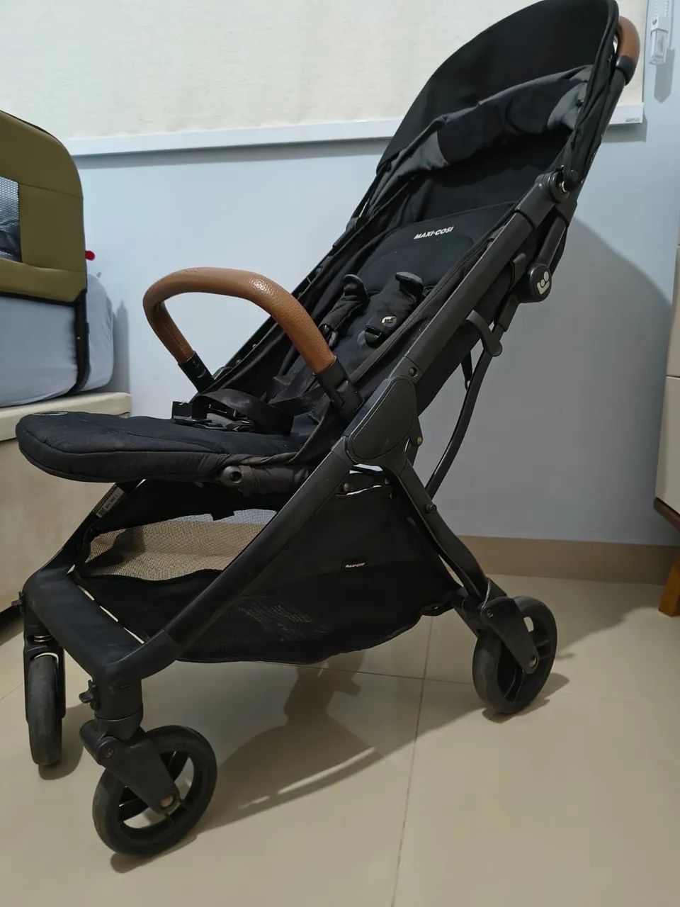 Carrinho + Bebê conforto Eva - MAXI COSI