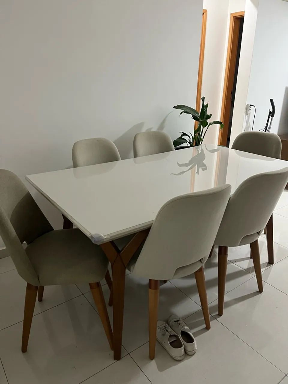 Mesa com 6 cadeiras - Foto 3
