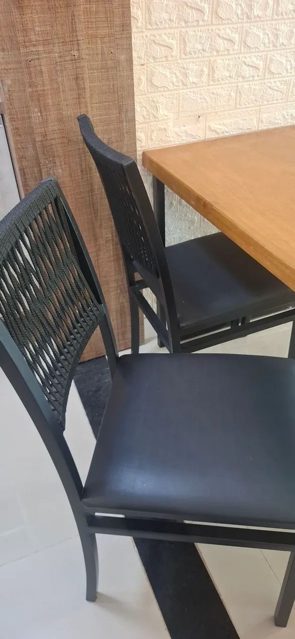 Mesa de ferro com 4 cadeiras  - Foto 3