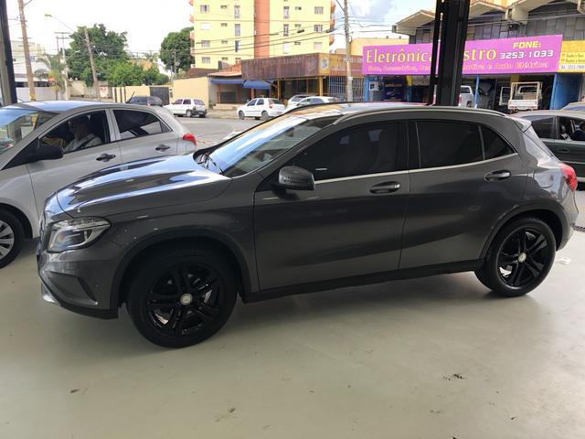 Aluga-se Mercedes para casamento