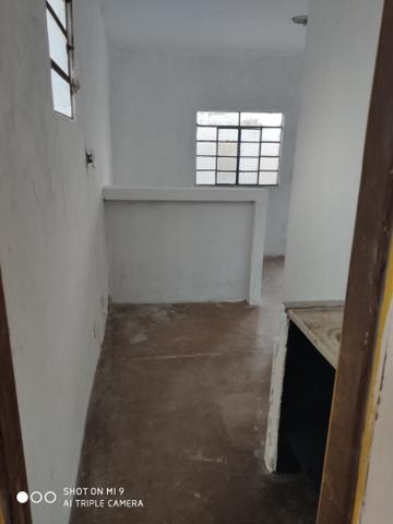 Alugo casa suíte e cozinha americana - Foto 2