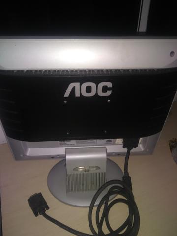 Tela LCD e caixinha de som