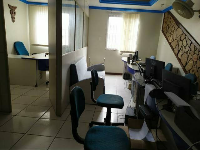 Prédio com 1 loja e 2 apartamentos - Foto 3