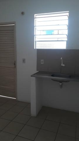 Casa em boa localização - Foto 8