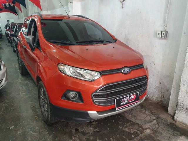 EcoSport 2014 Freestyle 1 mil de entrada Aércio Veículos des - Foto 4