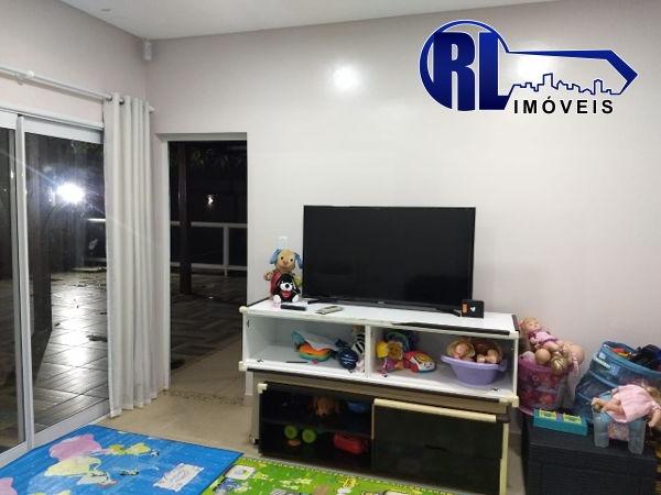 Vende 01 excelente Residência na Rua Edmur Oliva nº43, Bairro: 31 de Março - Foto 6