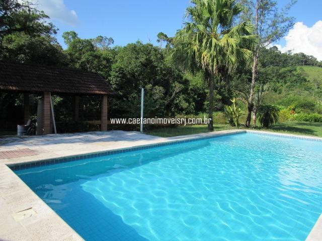 Caetano Imóveis - Fazendinha luxo com 6,4 hectares - rica em água na RJ 122! - Foto 7