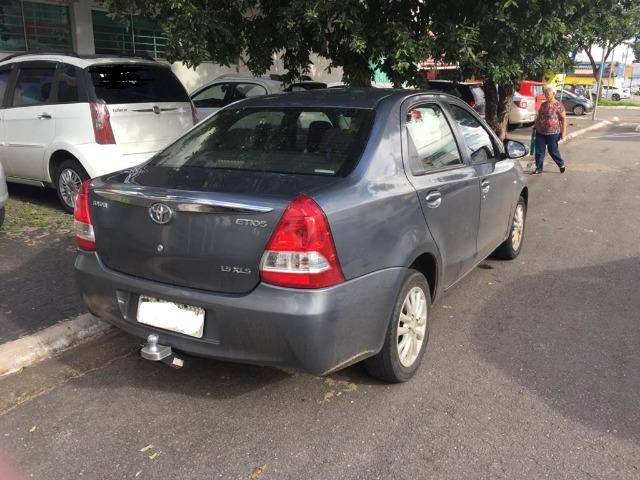 Toyota Etios 1.5 Sedã super conservado - Foto 2
