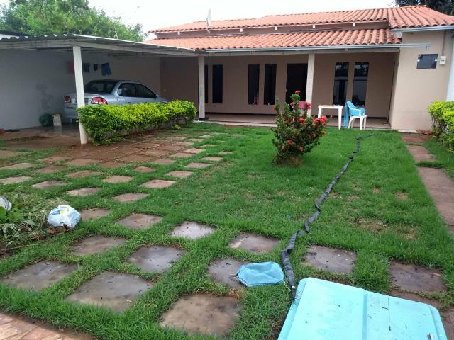 Oportunidade: Casa com piscina cascata e hidromassagem, suíte com hidromassagem,