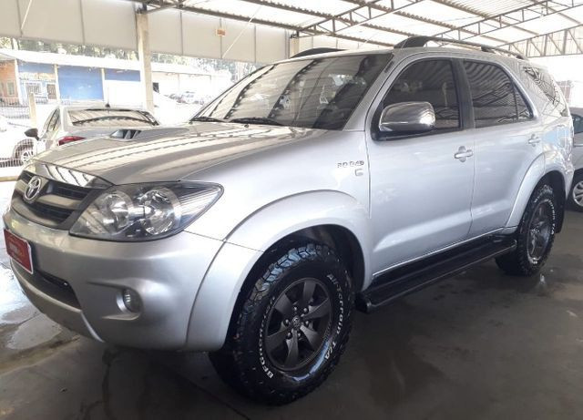 Hilux sw4 srv 3.0 diesel 4x4 aut. 2008
