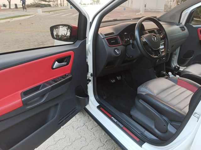 VW Fox Pepper 1.6 MSI 2017 U. Dono - Foto 15