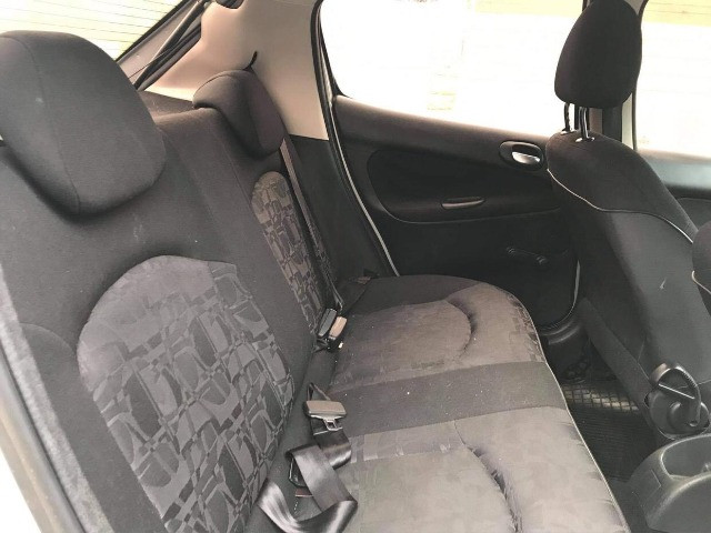 Peugeot 207 XR 1.4 ano 2011 Completo! - Foto 4