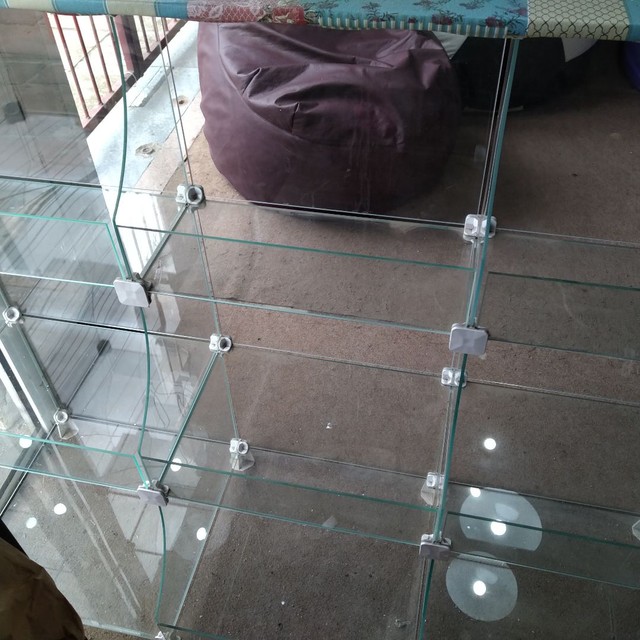 Balcão em vidro modulado  - Foto 4