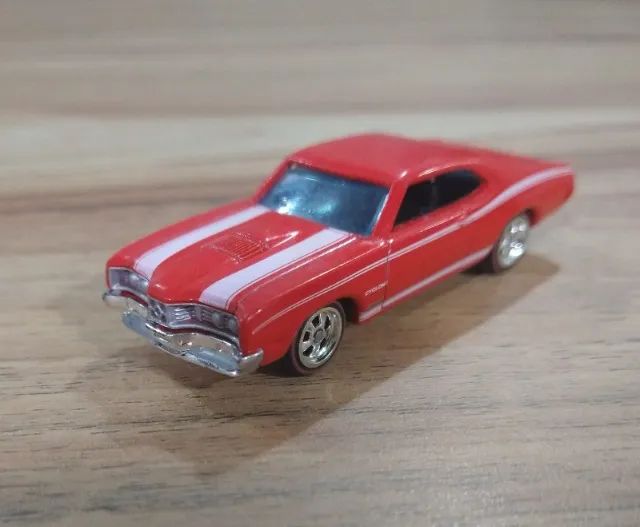 Hot Wheels '70 Mercury Cyclone - Larry's Garage (Vermelho)