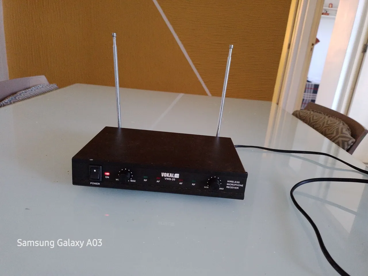 Duplo Vokal Vws-20 Vhf Preto [só a base, sem os microfones]