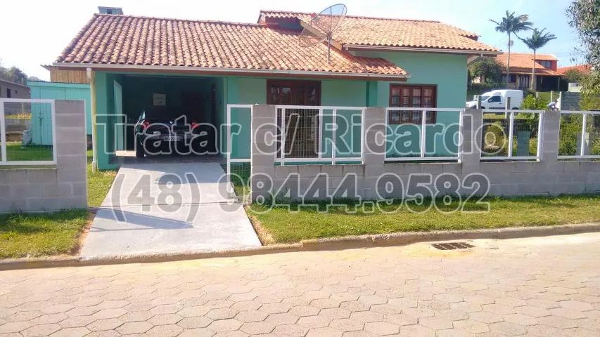 Casa no centro da praia de Garopaba c/ 3 Quartos e Wifi