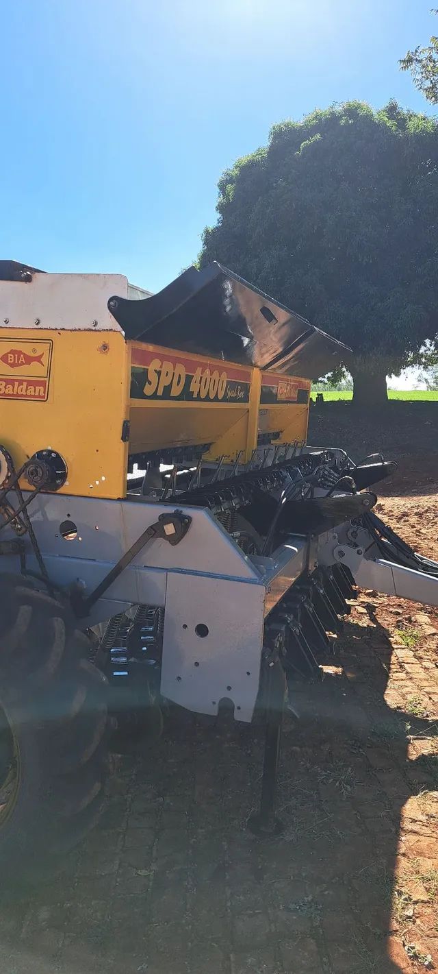 Semeadeira de trigo baldan 20 linha 