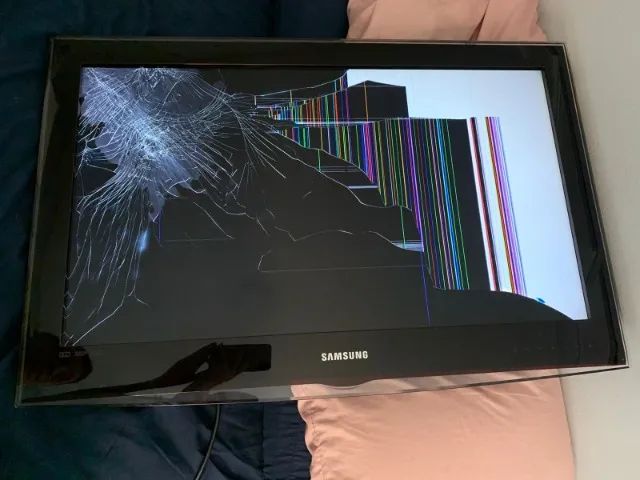 TV Samsung LN32B550K1V Quebrada - Foto 3