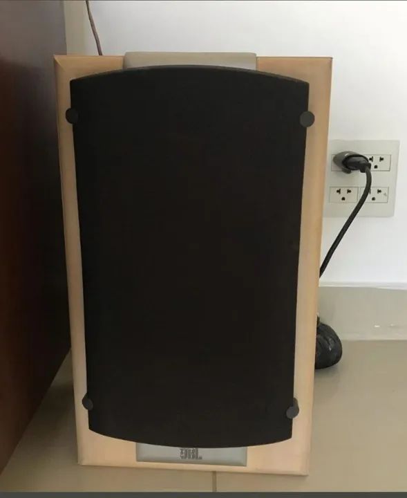 Par de Caixas de Som Passivas JBL