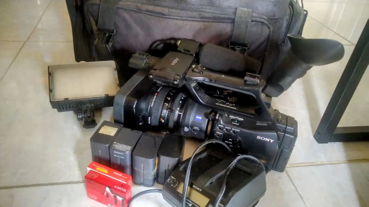 Filmadora Sony Z7  - Foto 2