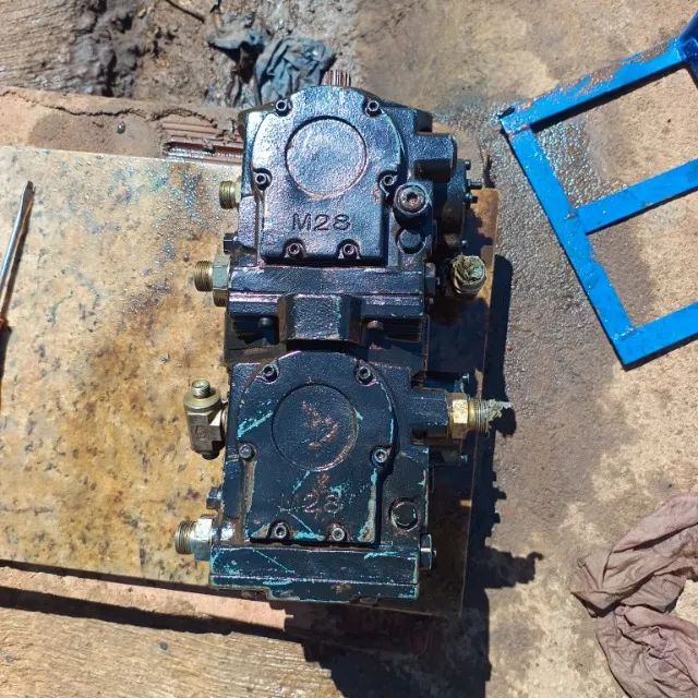 Peças para Retro e escavadeira JCB - Usadas - Foto 5