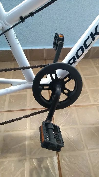 Bicicleta, aro 20, câmbio Shimano 06 marchas - Foto 2