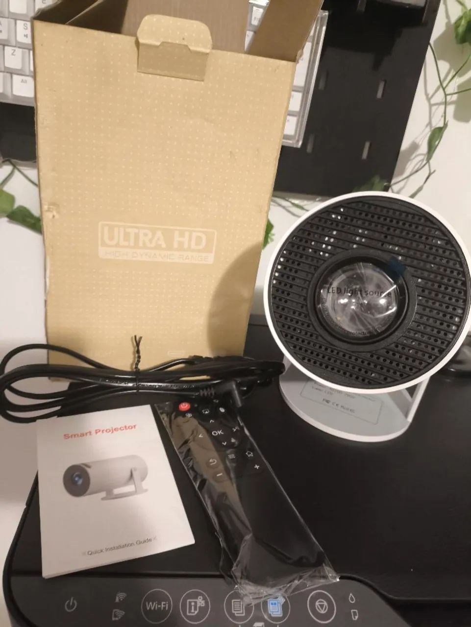 Projetor Portátil HY300 [NOVO]