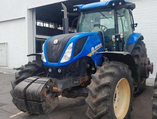 Trator New Holland T7.240