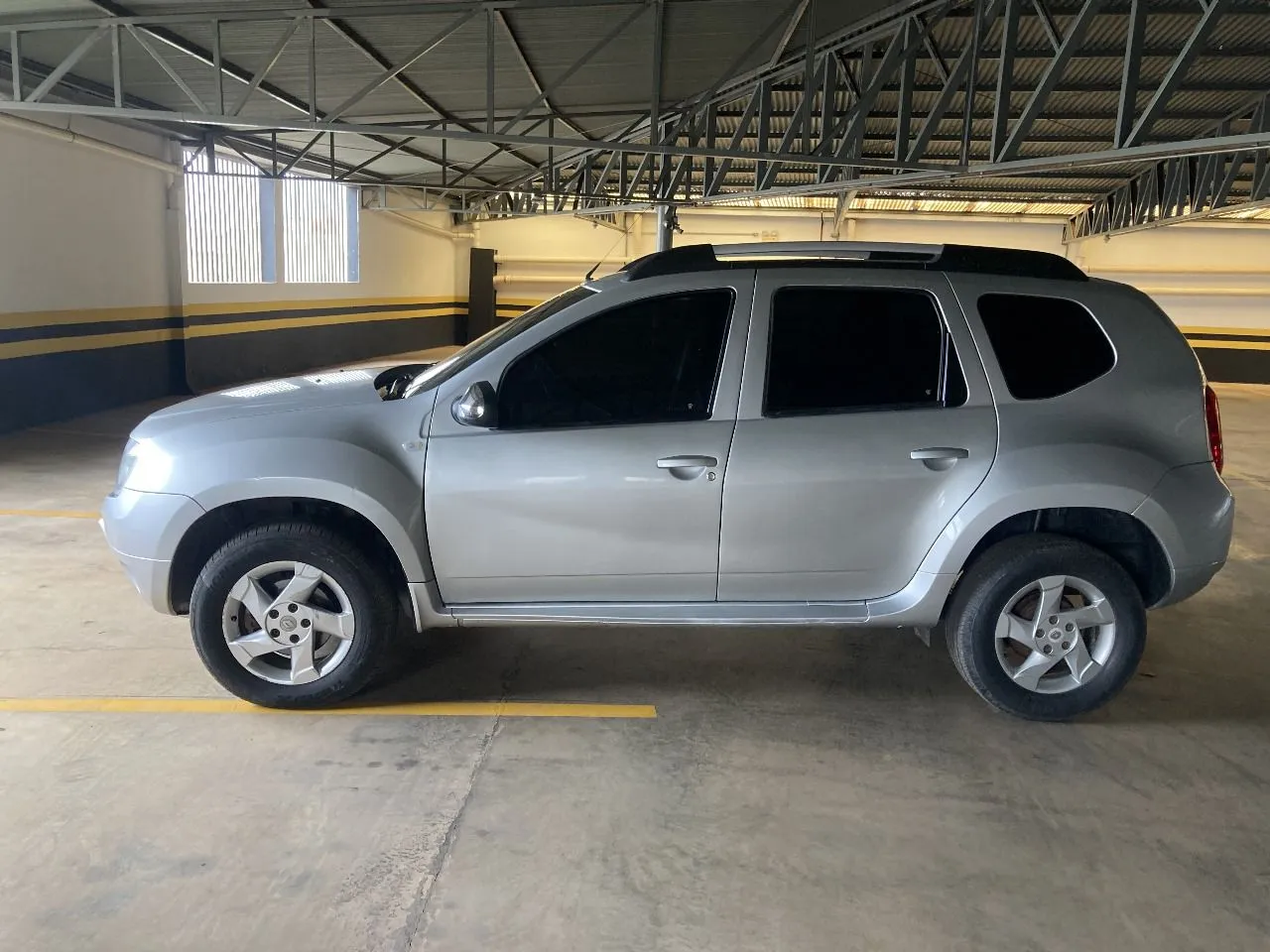 Duster 2013 44,500 reais 99km