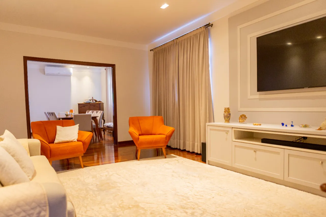 Casa de vila para venda com 3 quartos, sendo 1 suíte, 220m²
