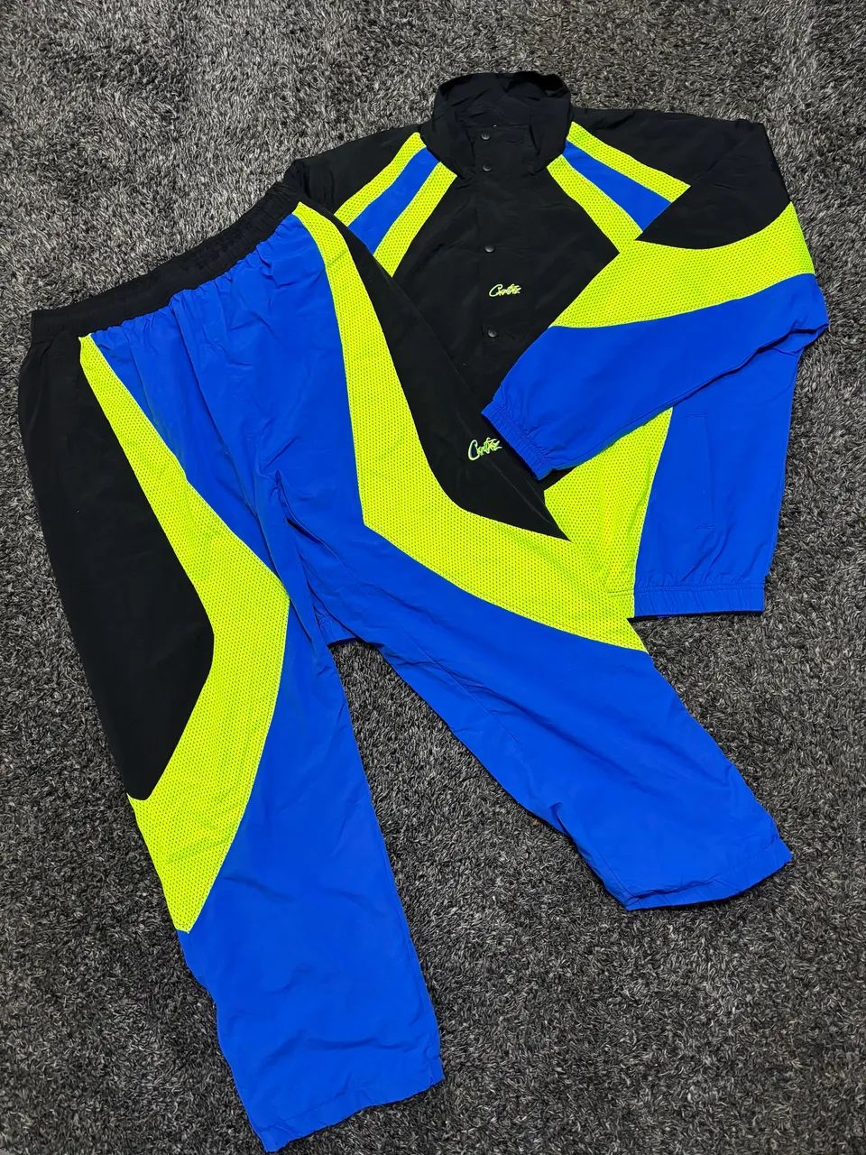 Conjunto CORTEIZ ?