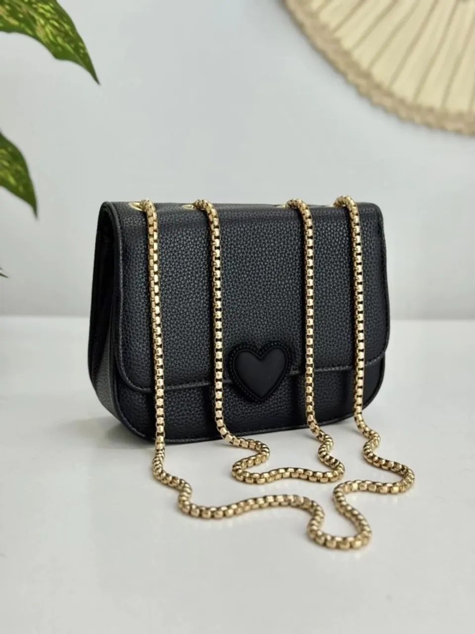 Bolsa detalhe coração 