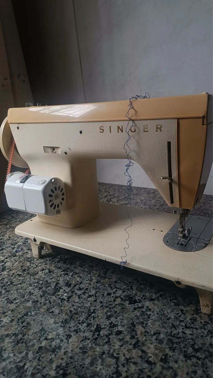 MÁQUINA COSTURA SINGER