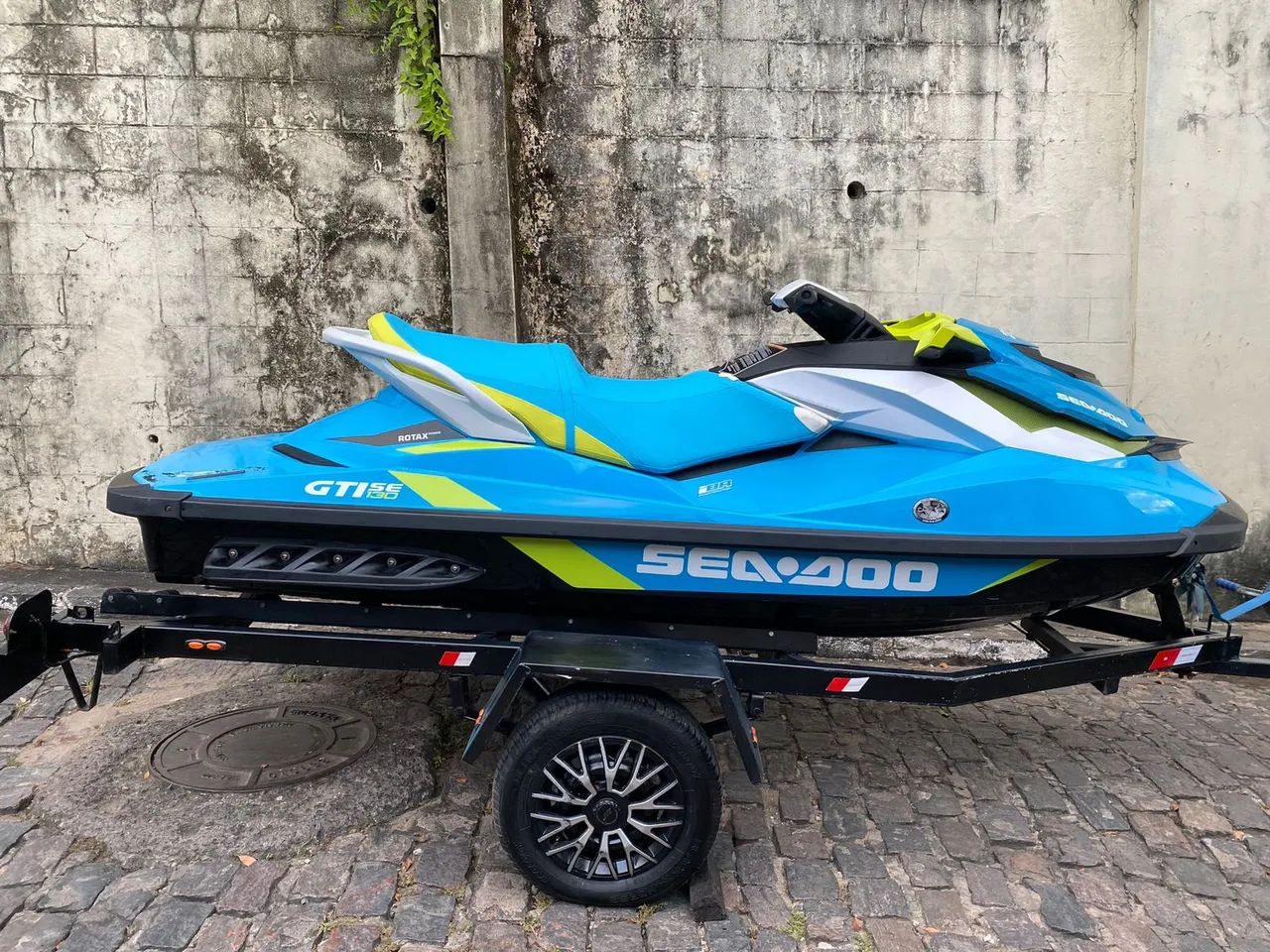 Jet ski 