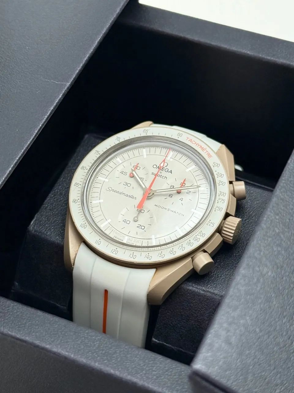 Omega Moonswatch Jupiter  - Foto 2