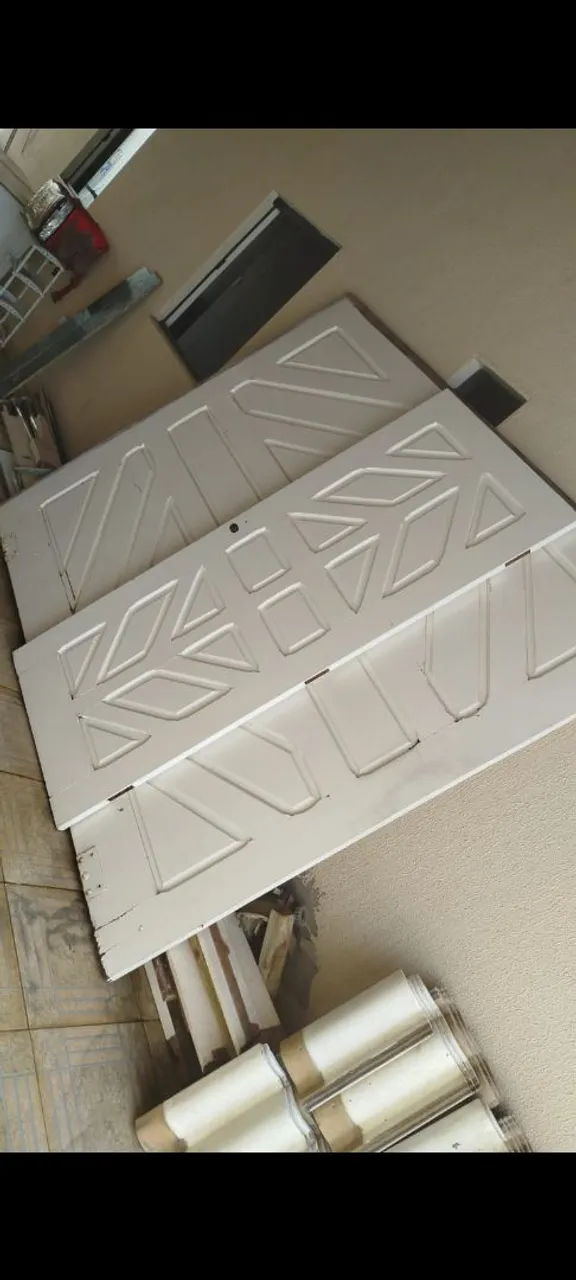 Portas de madeira com design moderno