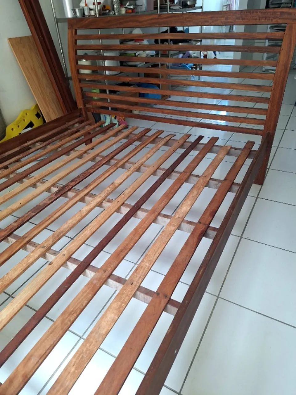 Cama de Madeira64960484544130121