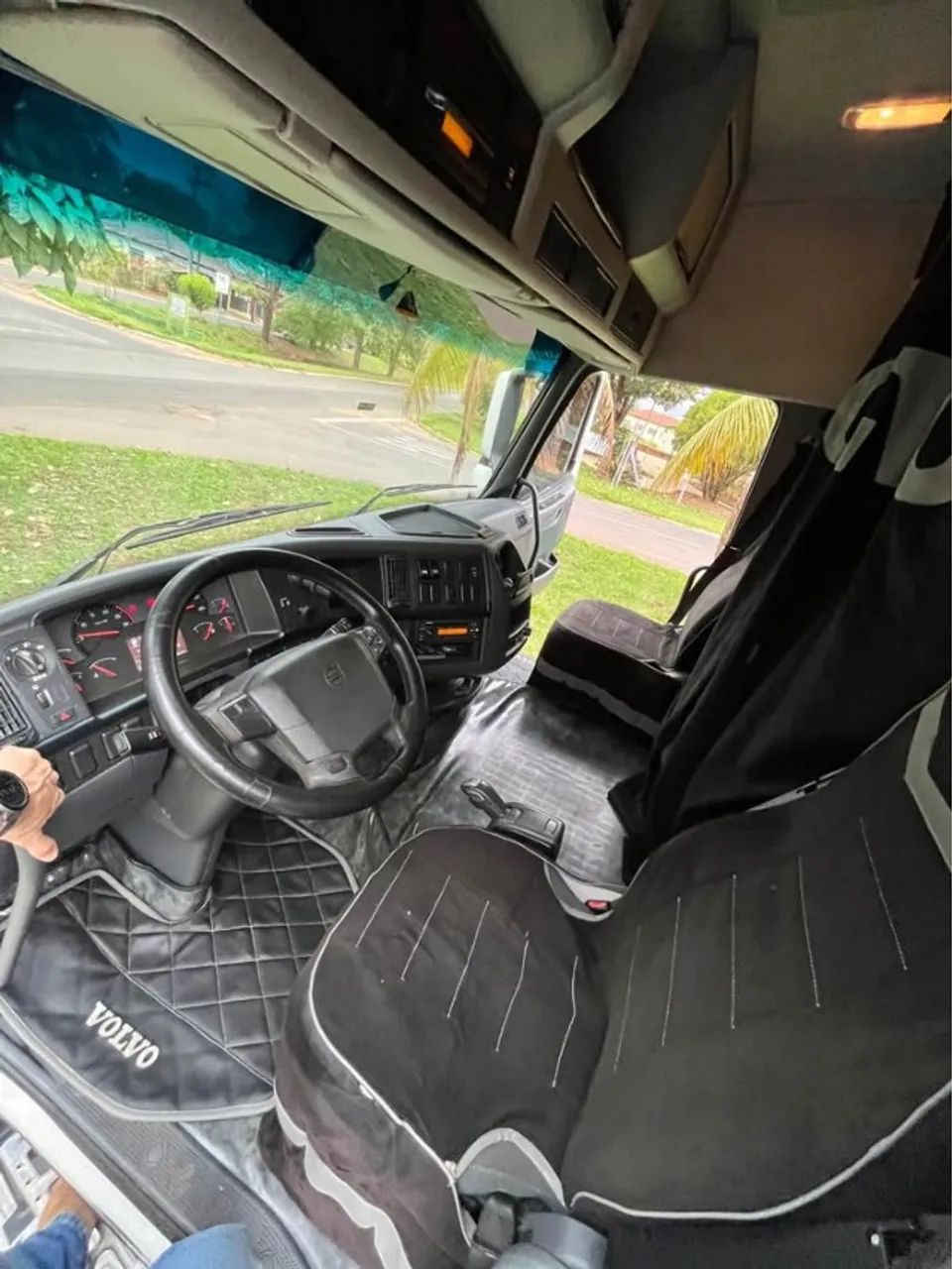 Volvo FH 460 6x4 ano 2014 - Foto 7