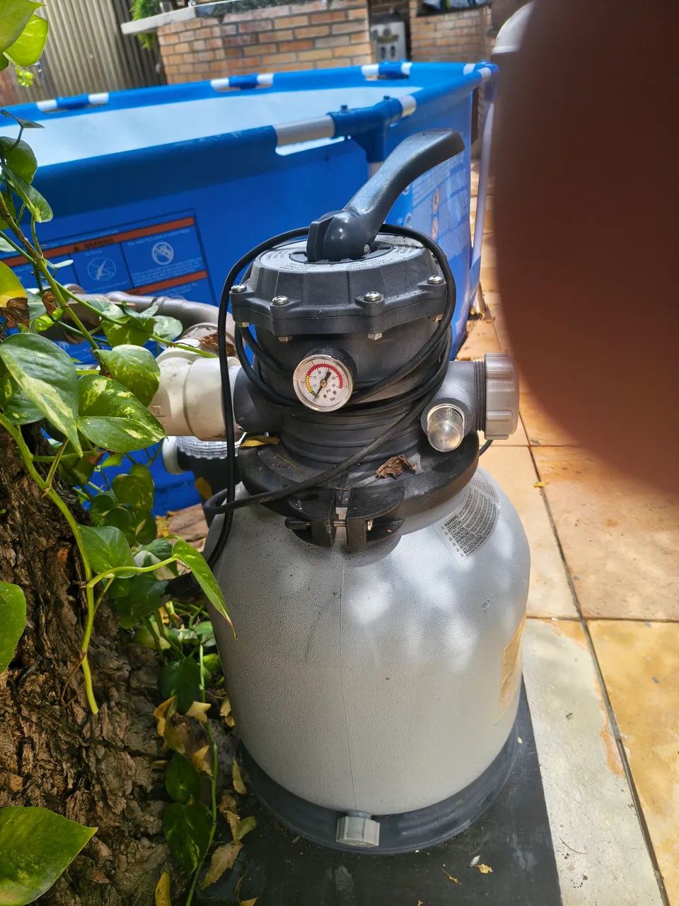 Picina c/ motor de filtro de área intex - Foto 2