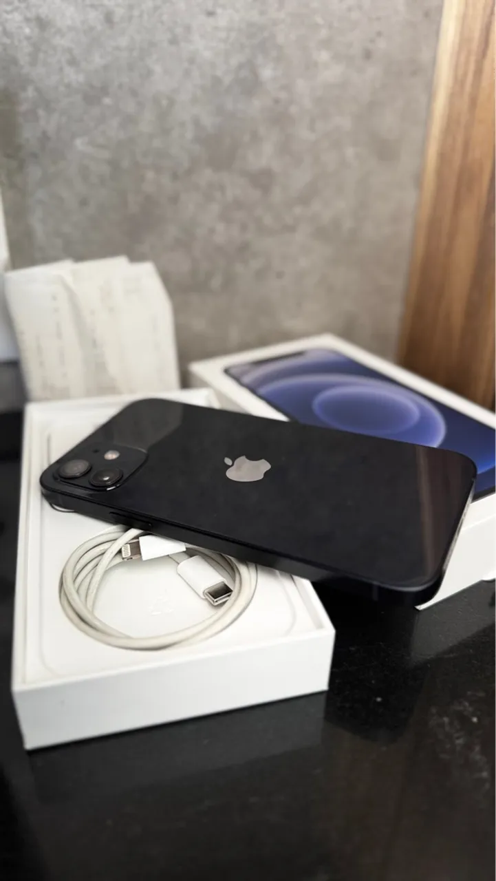 iPhone 12 256gb Preto - Novo com garantia Apple