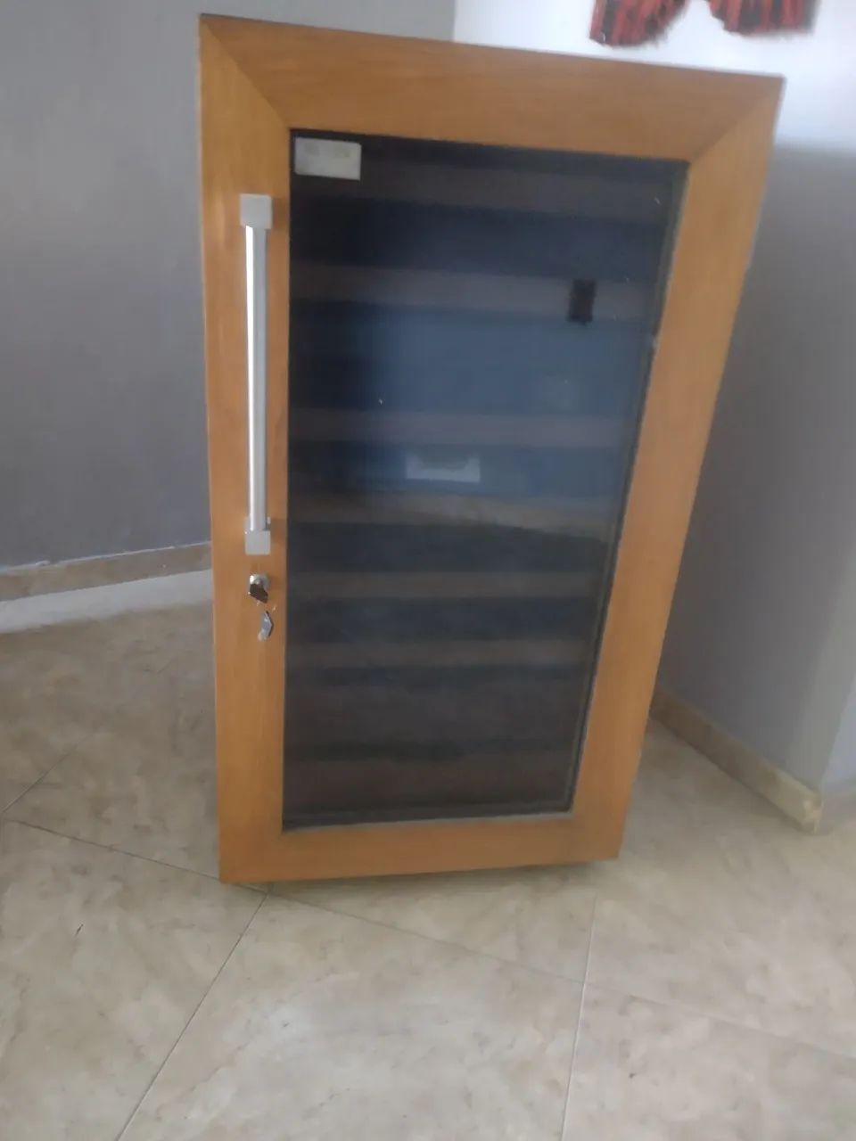 Adega para 60 garrafas  - Foto 2