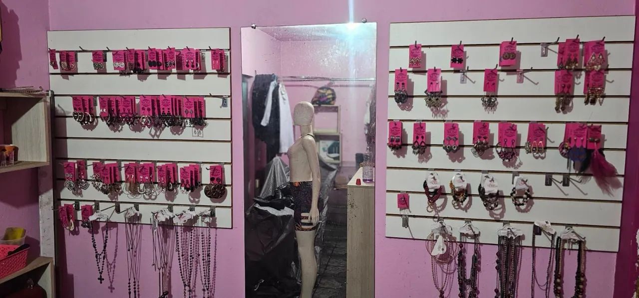 Móveis e acessórios para loja de roupas completo - Foto 5