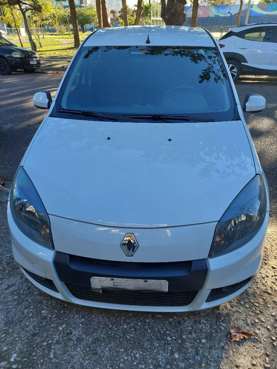 Vendo Sandero 2014 em ótimo estado.