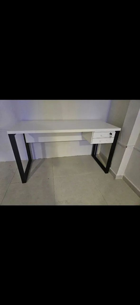 Mesa para escritório  com gavetas happy  - Foto 3