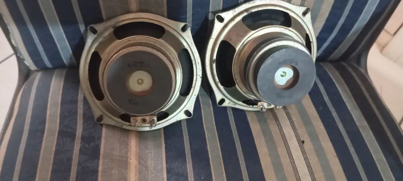 Par de auto falante Aiwa 5 polegadas da  6 homos 50rms - Foto 3