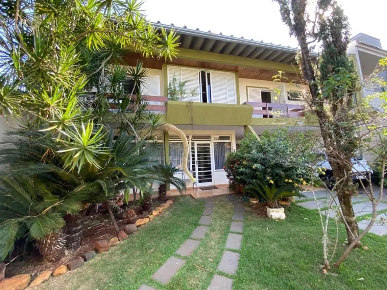 Casa à venda em Londrina, Araxá, com 6 quartos, com 315 m² - Foto 2
